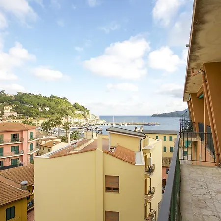 Quadri Azzurro * Porto Azzurro