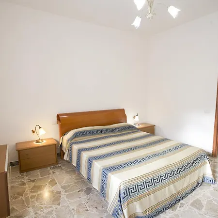 Quadri Azzurro Porto Azzurro