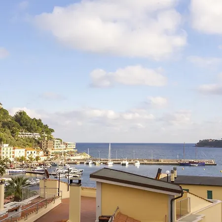 Quadri Azzurro Apartment *